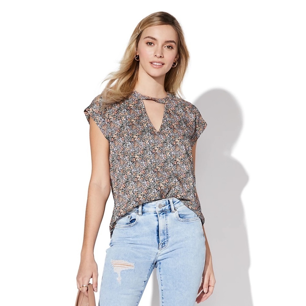 Bylette Cuffed Sleeve Cutout V-
Neck Blouse